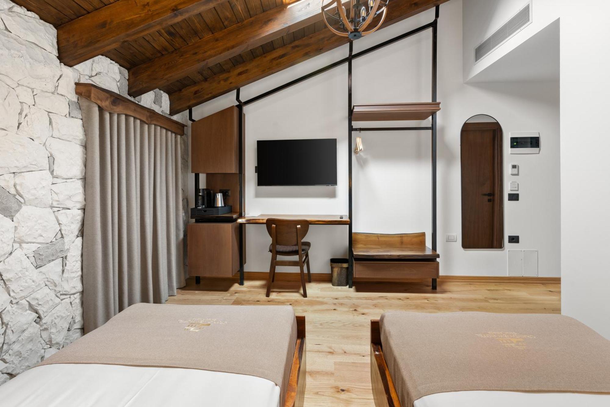Hotel Grandview Berat