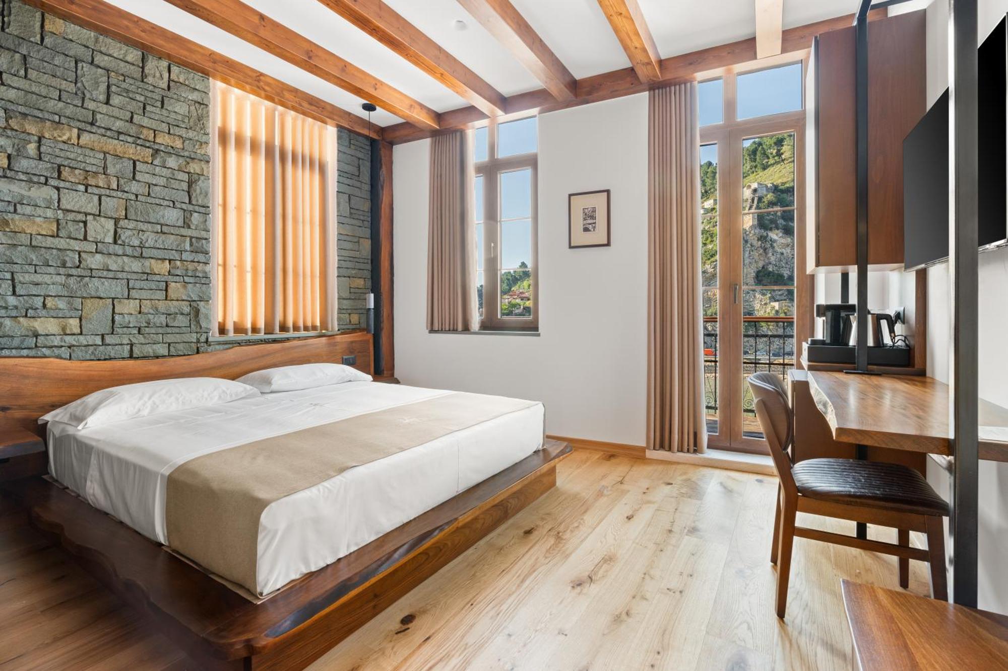 Hotel Grandview Berat